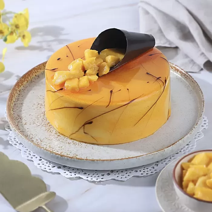 Creamy Mango Fruit Cake