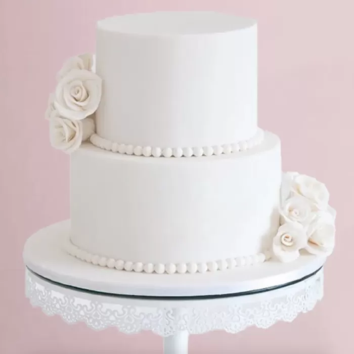  White Wedding Cream Cake
