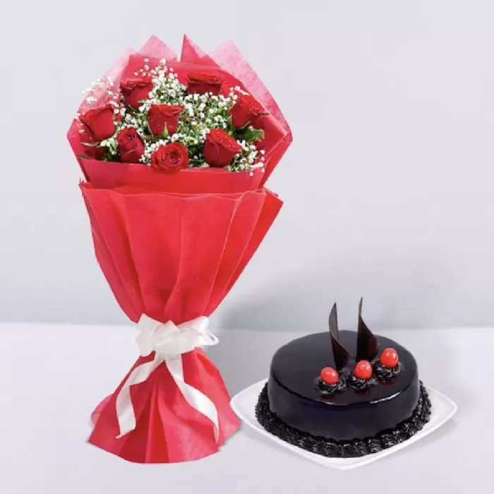 red-roses-and-chocolate-cake-flower-combo