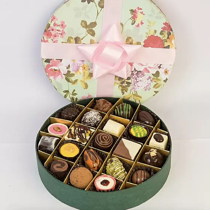Chocolates In Floral Box- 21 Pcs
