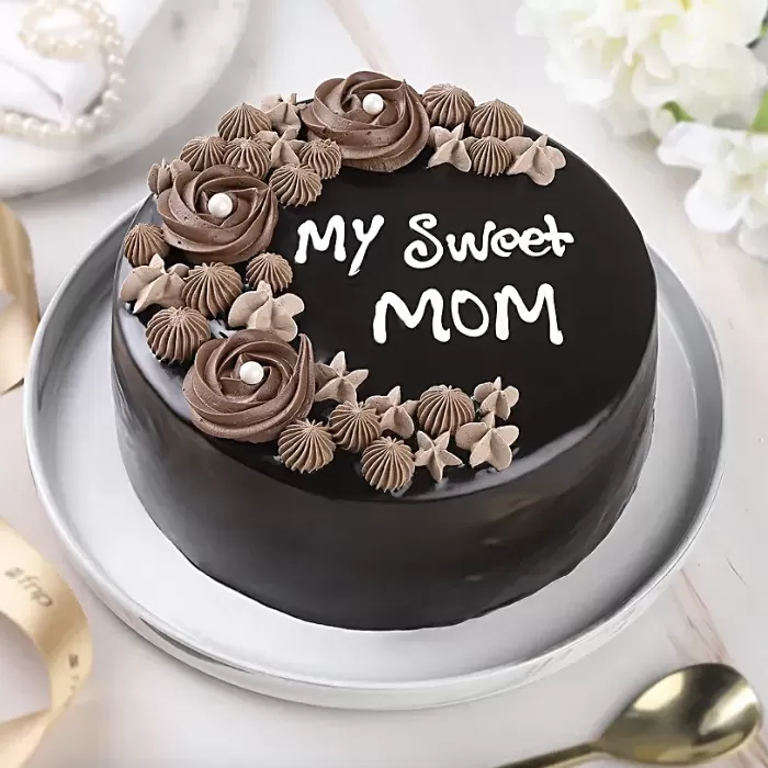 Sweet Mom Chocolate Cream Cake