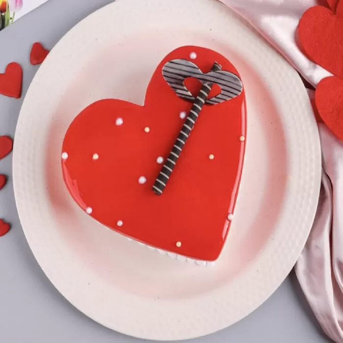 Vanilla Heart Shape Valentine Cake